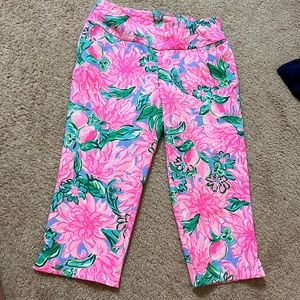 NWOT Lilly Pulitzer Luxletic crop pants size 4